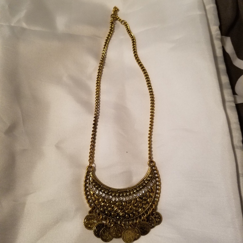 Beautiful statement fashion necklace